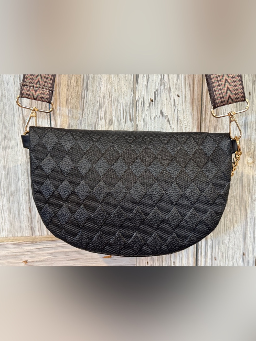 Cahres & Heka Fashion Black Quilted Crossbody Belt Bag with Gold Chain - Picture 2 of 5